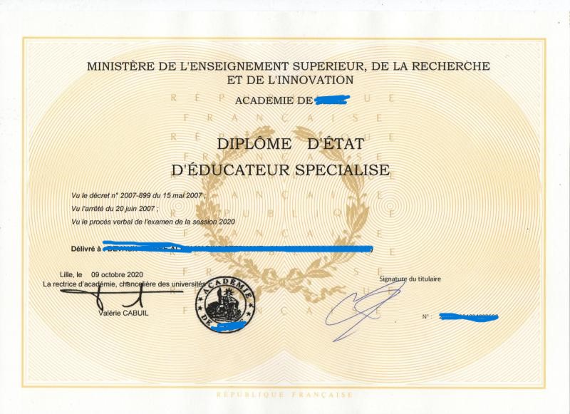 Faux diplôme certifié identique à l'original