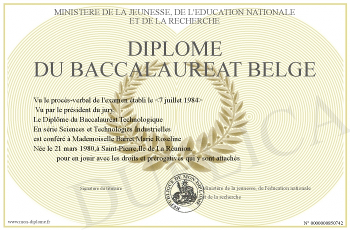 Faux diplôme certifié identique à l'original